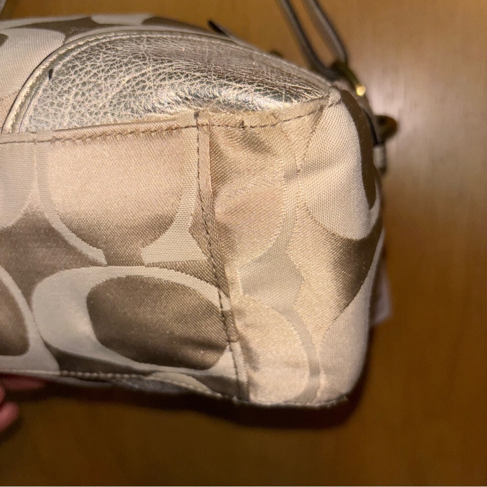 Coach Tan and Gold Shoulder Bag - Picture 4 of 11